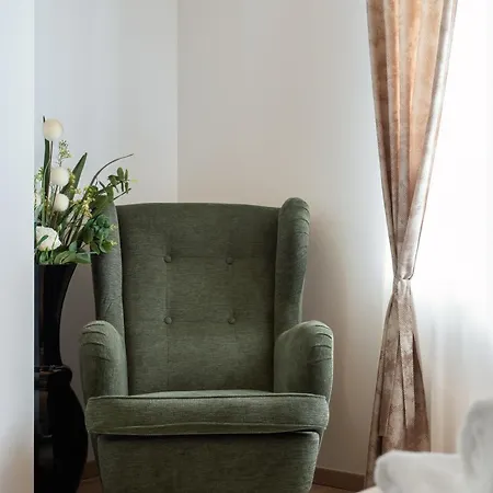 Luxury Floramye Guest house