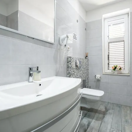 Guest house Luxury Floramye