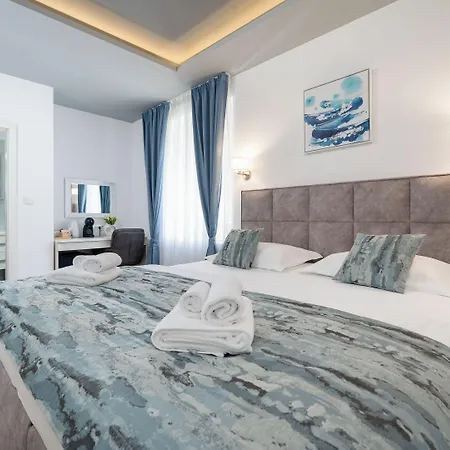 Гостьовий будинок Luxury Floramye (adults Only)