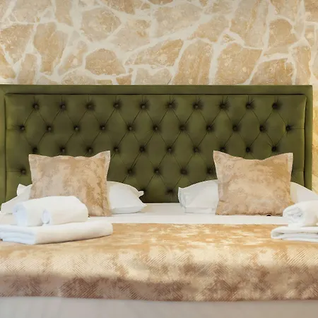 Гостьовий будинок Luxury Floramye (adults Only)