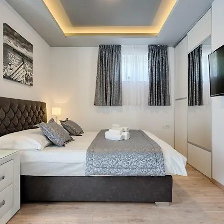 Luxury Floramye Guest house