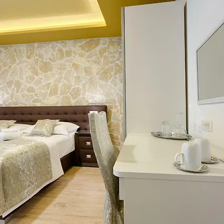 Luxury Floramye 4* Split
